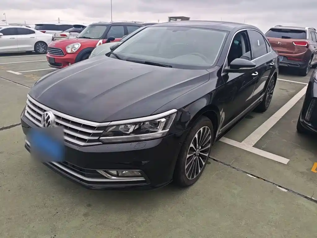 Volkswagen Passat 2017 330TSI DSG Royal Premium Edition