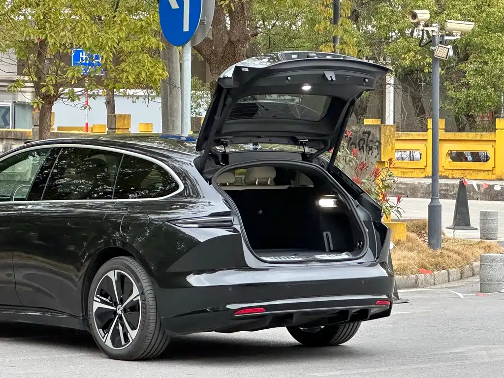 NIO ET5T 2025 75kWh Touring