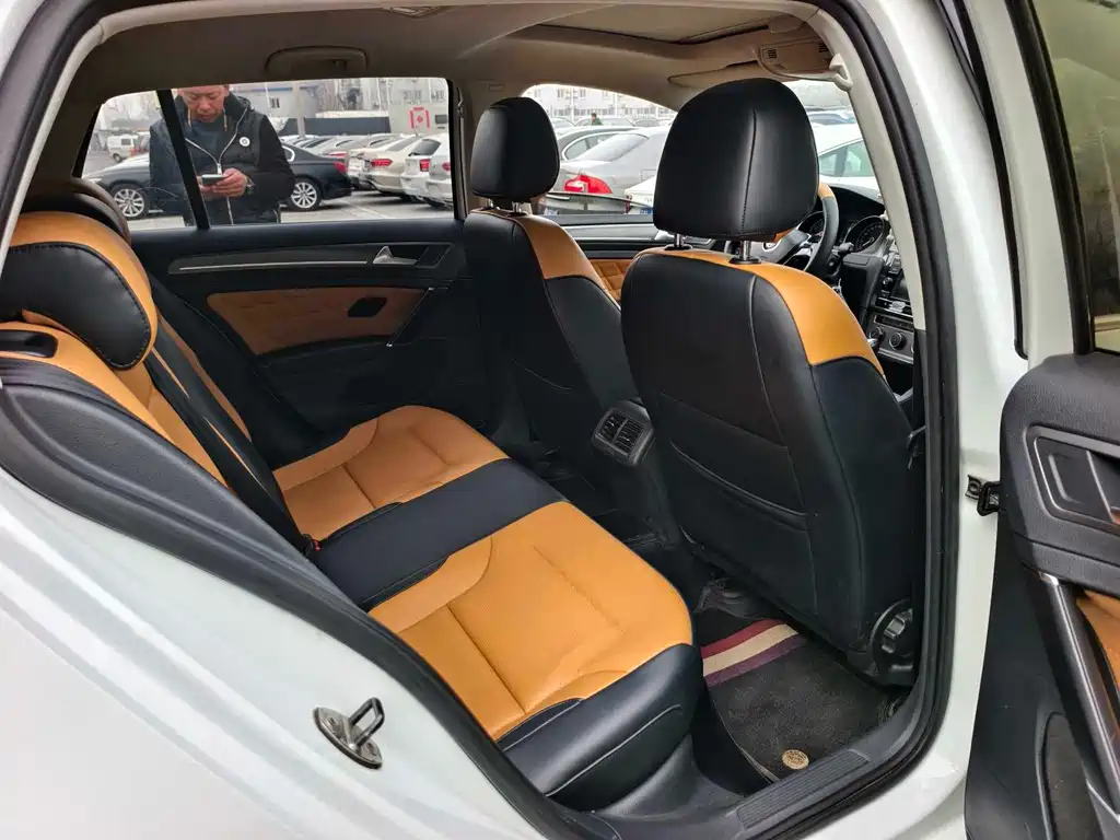 Volkswagen Golf — миниатюра 14