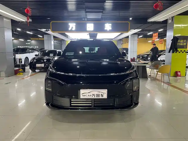 Li Auto IDEAL L6 2025