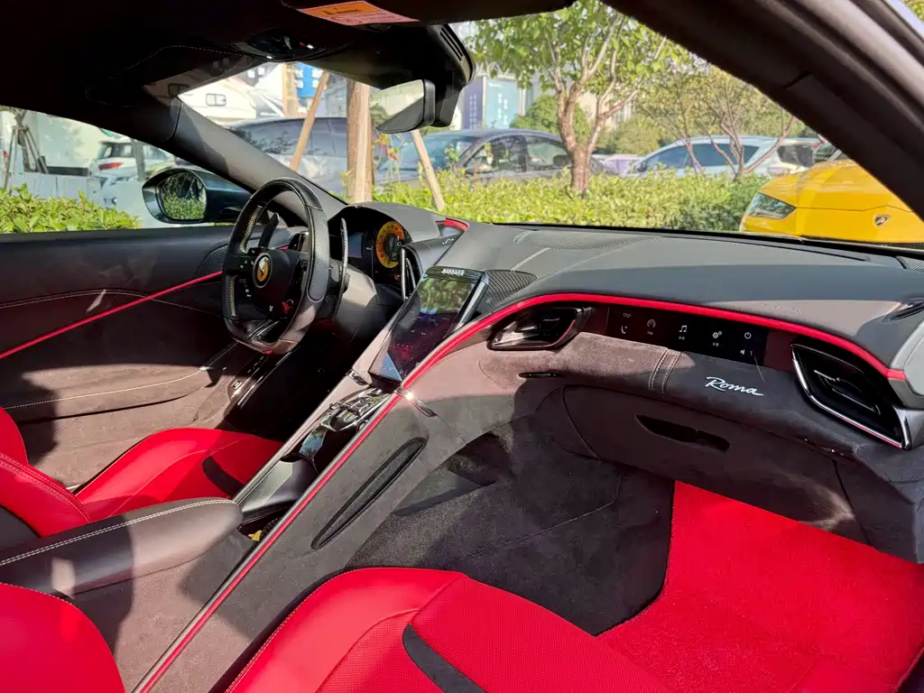 Ferrari Roma — миниатюра 6