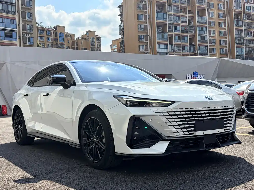 Changan UNI-V — миниатюра 3