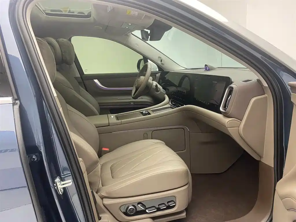 AITO ASK THE WORLD M9