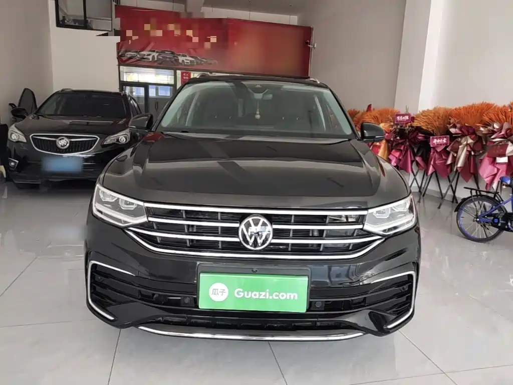 Volkswagen Tiguan L 2023 — фото 2
