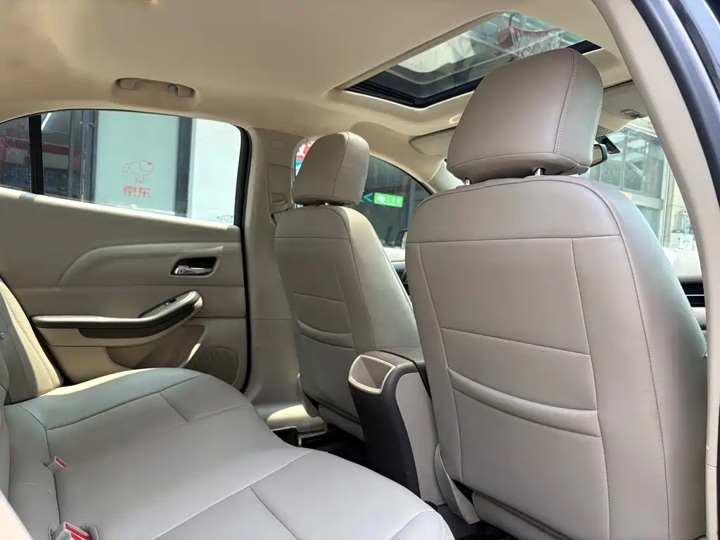 Chevrolet Malibu — миниатюра 7