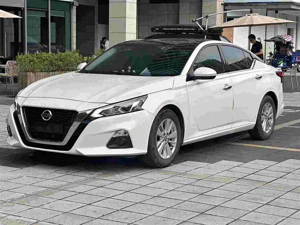 Купить Nissan Teana