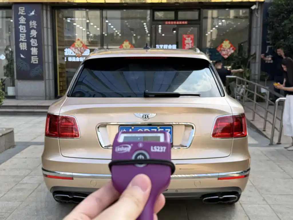 Bentley Bentayga 2018 4.0T V8