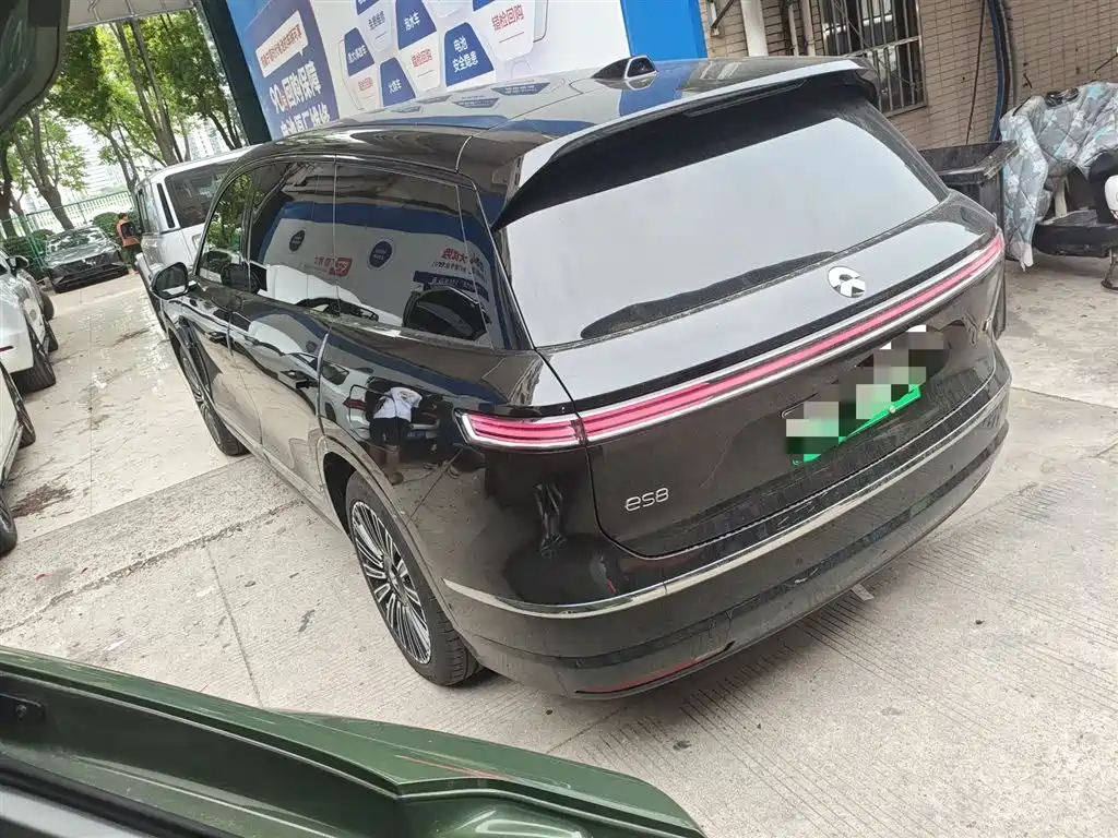NIO ES8 2026 мест Executive Luxury