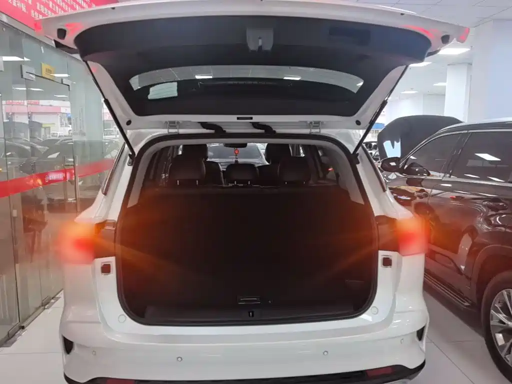 Roewe RX5 MAX — миниатюра 19
