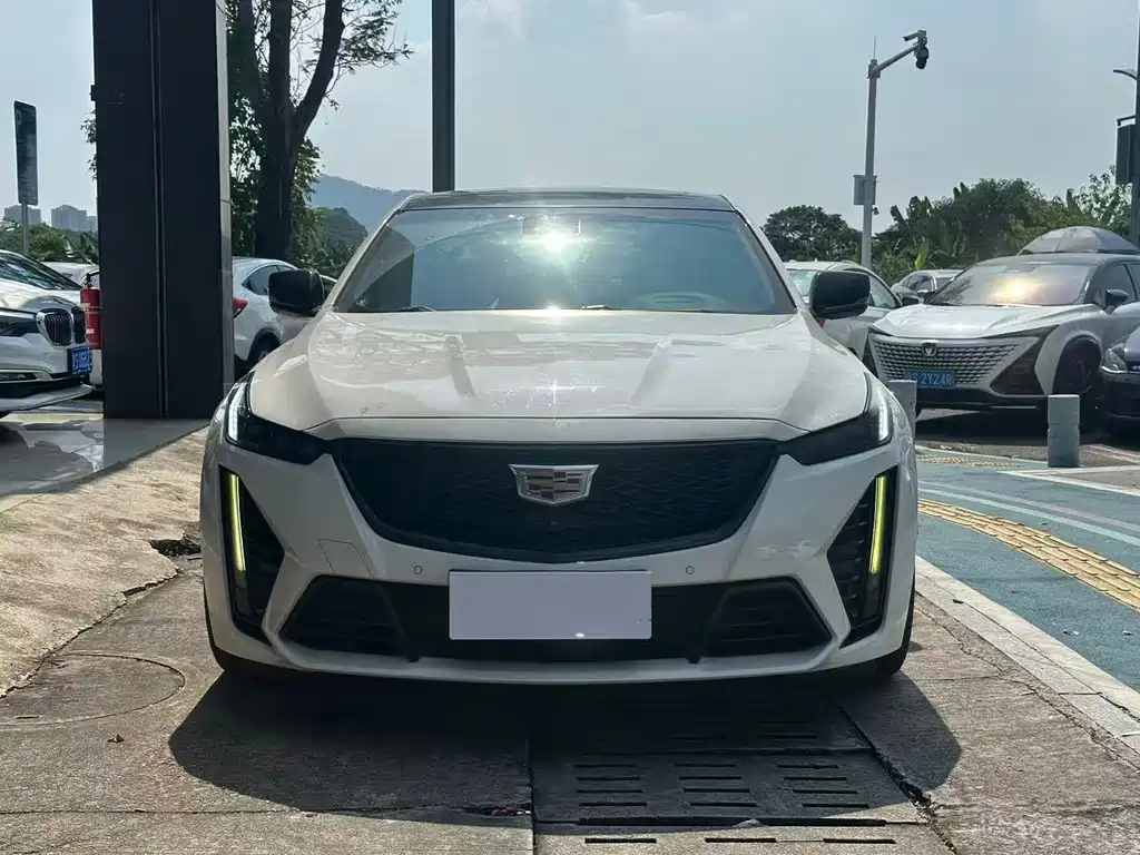 Cadillac CT5 — миниатюра 2