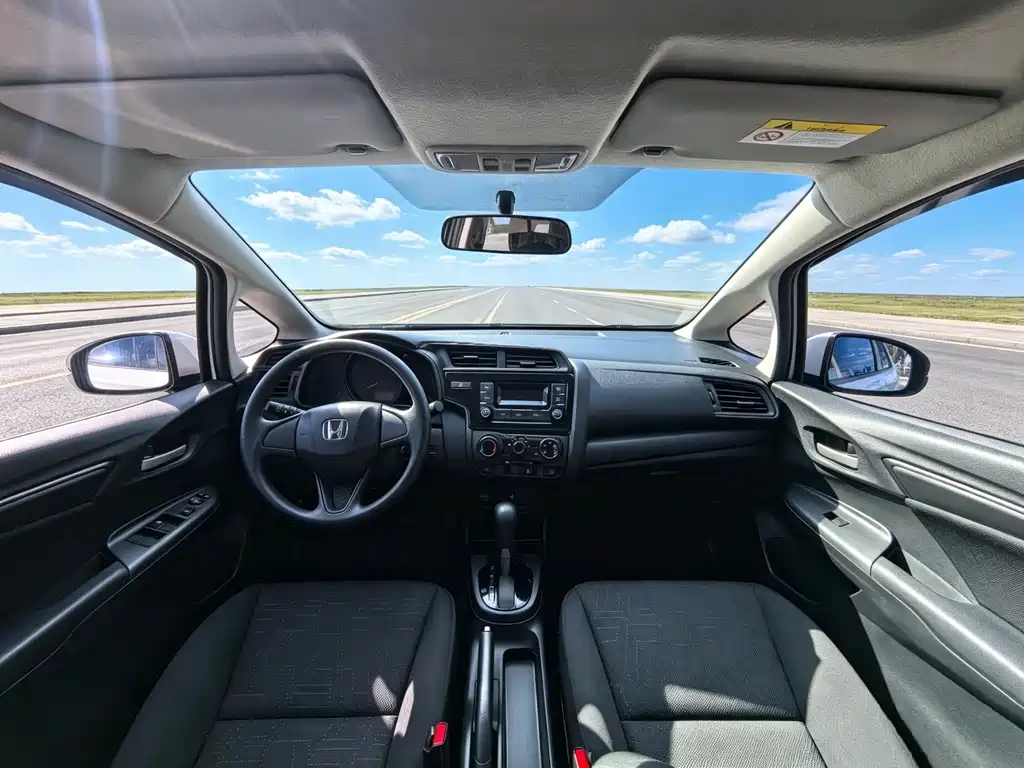 Honda Fit — миниатюра 5