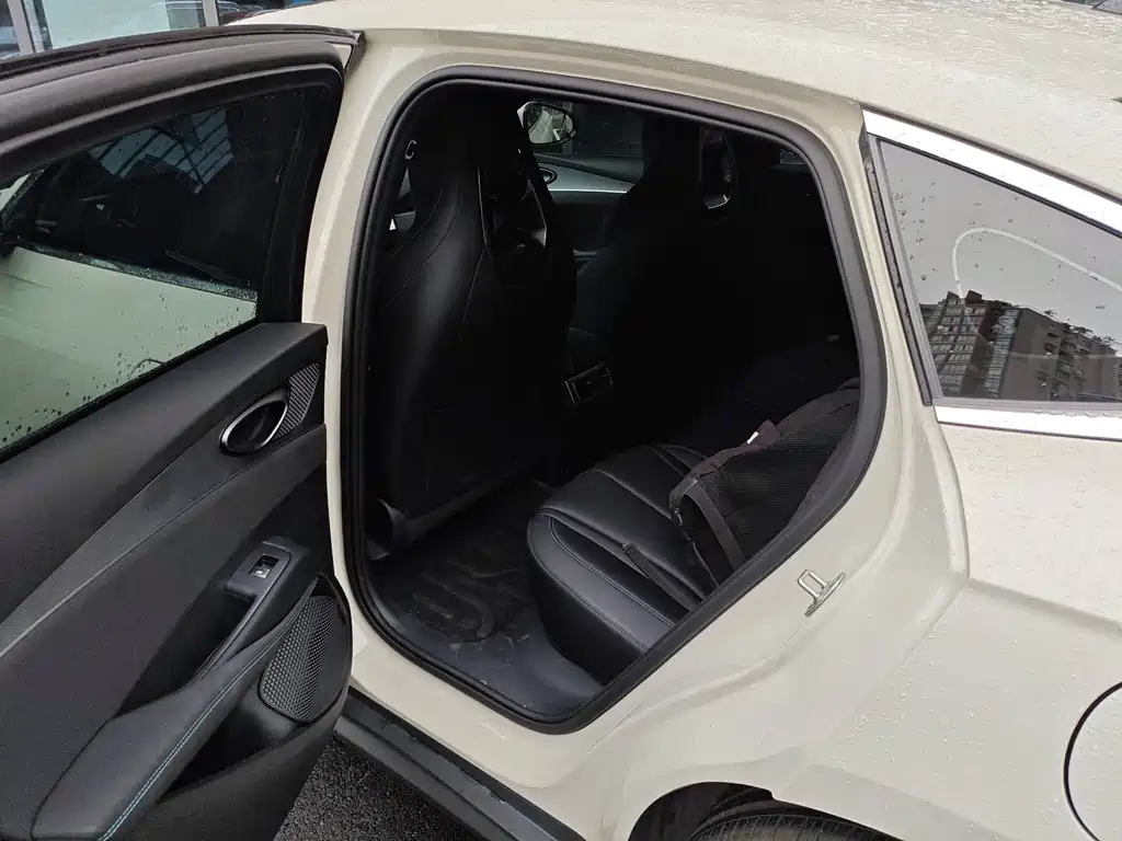 BYD SEAL 06 NEW ENERGY