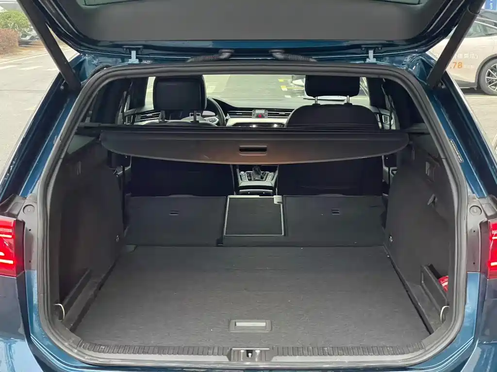 Volkswagen Passat Variant 2021 2.0T