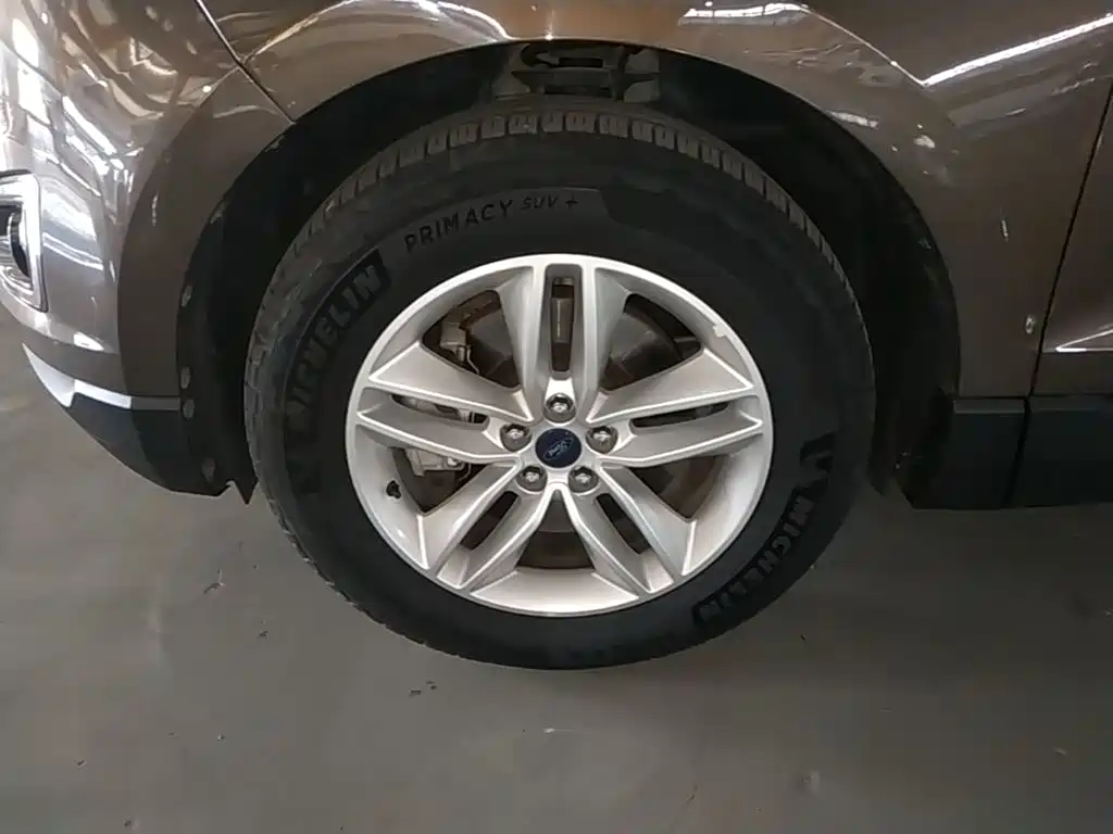 Ford Edge — миниатюра 23