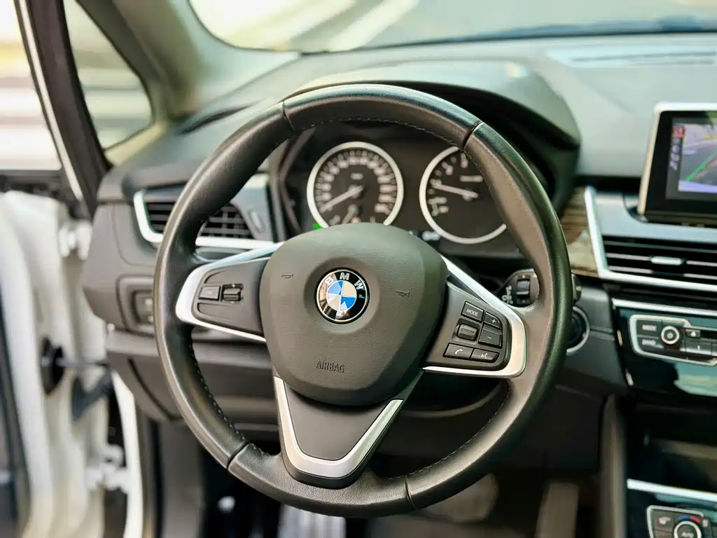 BMW 2 Series Active Tourer (Import) — миниатюра 14