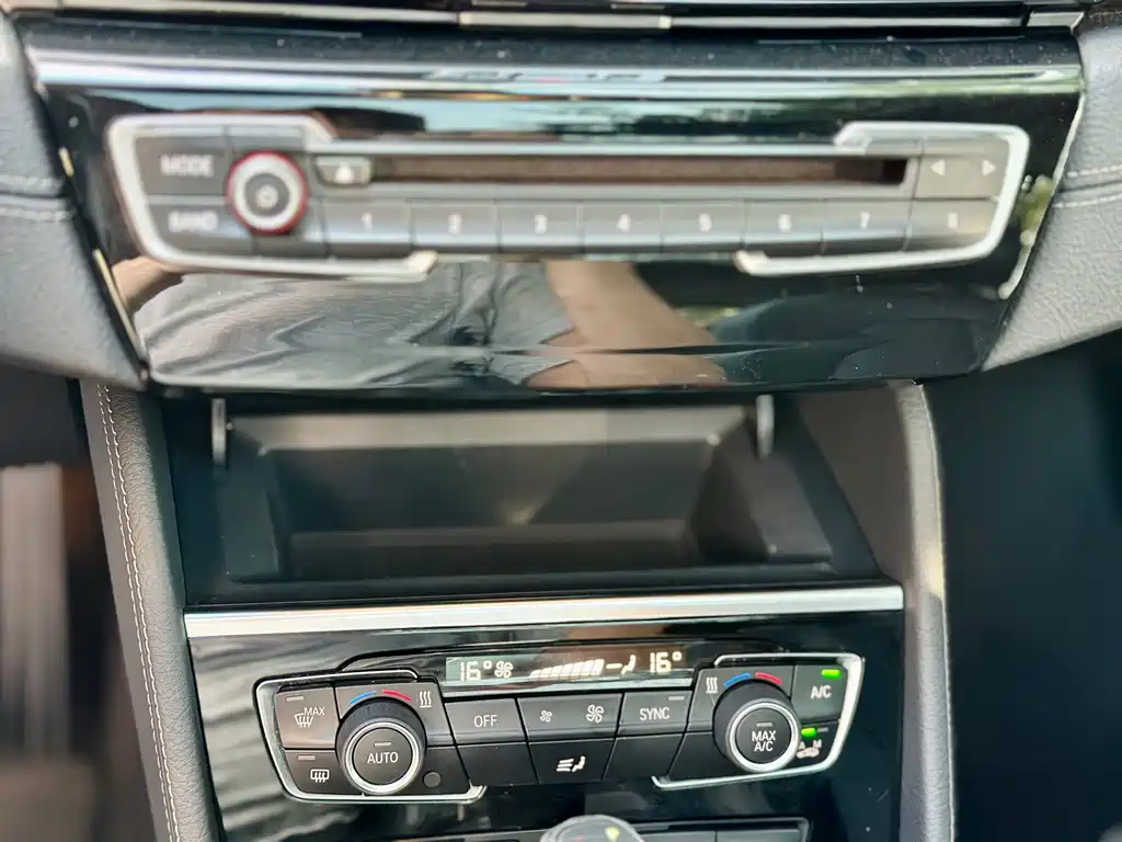 BMW 2 Series Active Tourer (Import) — миниатюра 20
