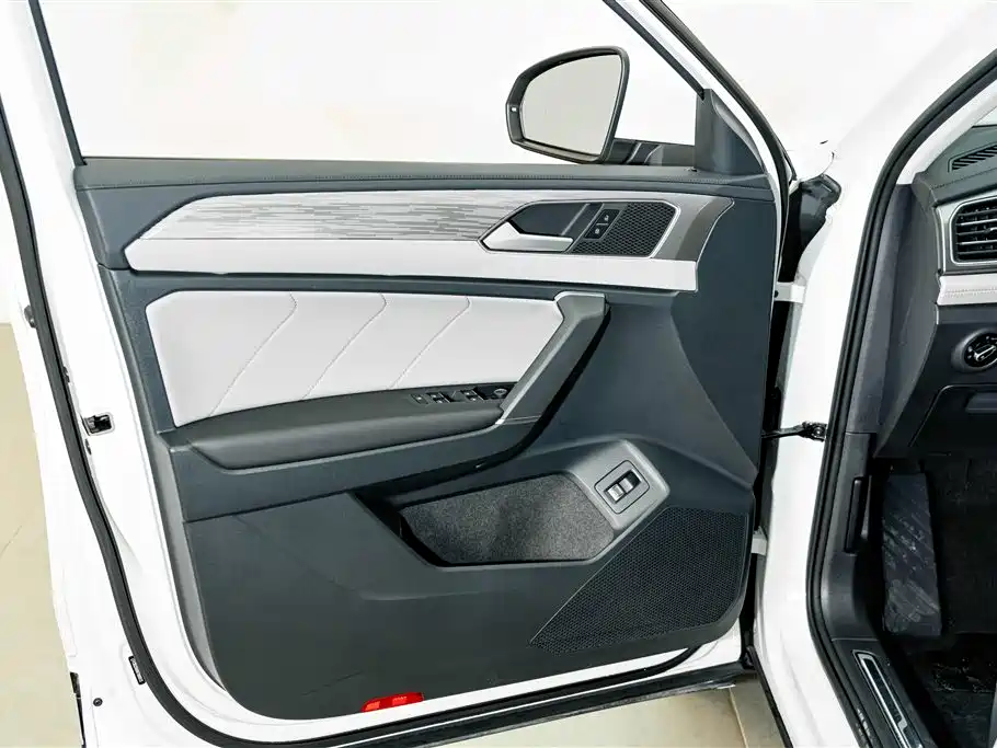 Volkswagen Tayron 2023 — фото 17