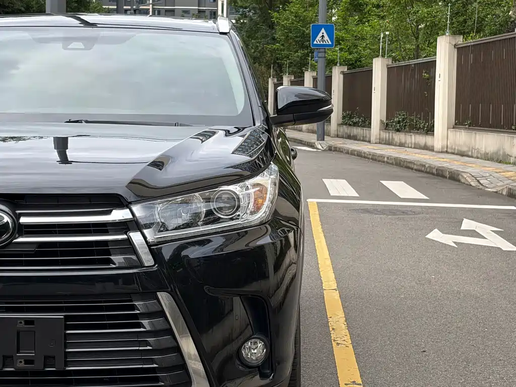 Toyota Highlander — миниатюра 3