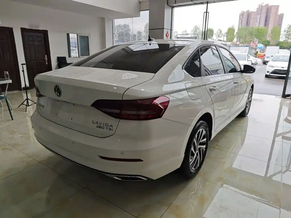 Volkswagen Lavida — миниатюра 7