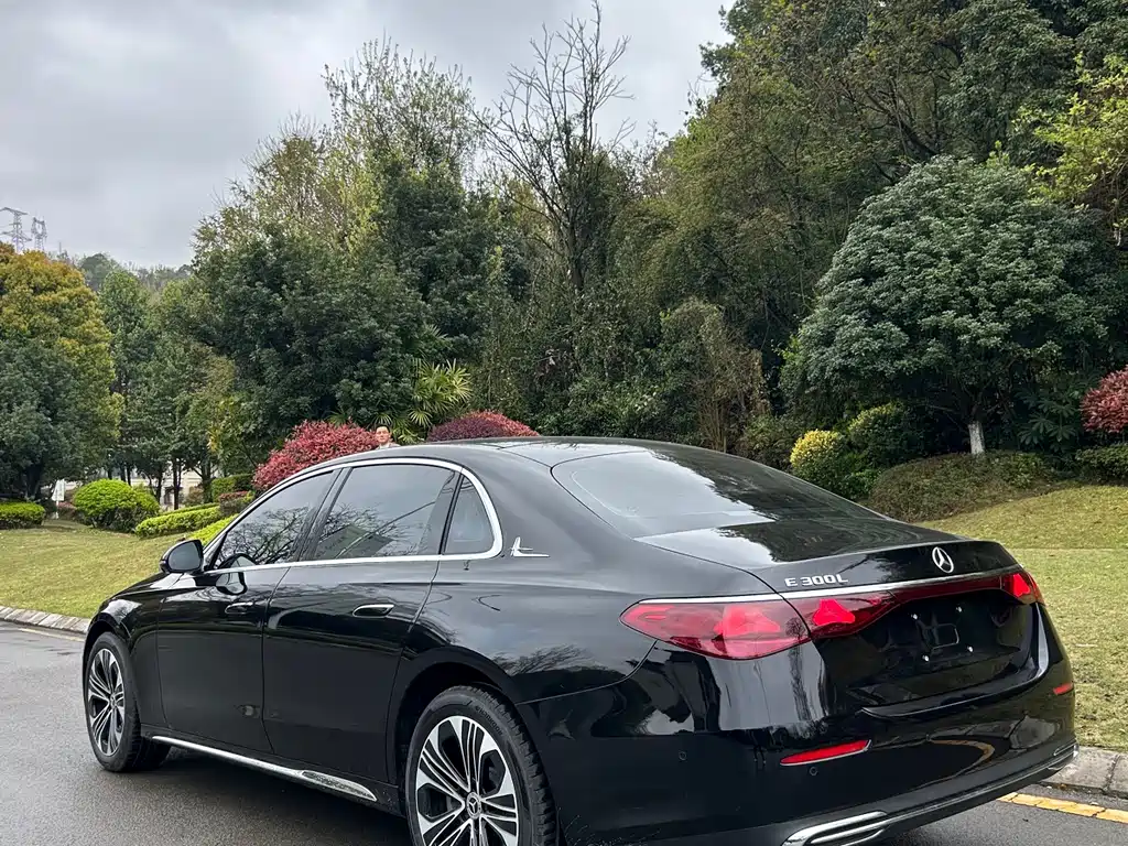 Mercedes-Benz E-Class E 2026 E 300 L Luxury