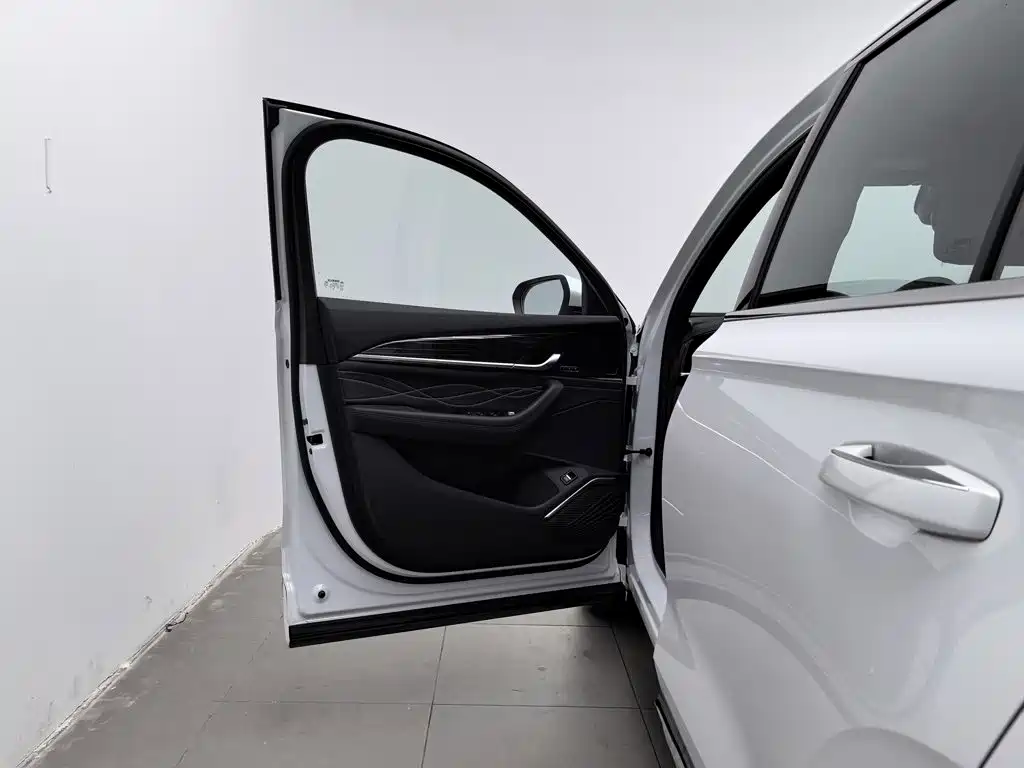 Geely Xingyue L — миниатюра 8