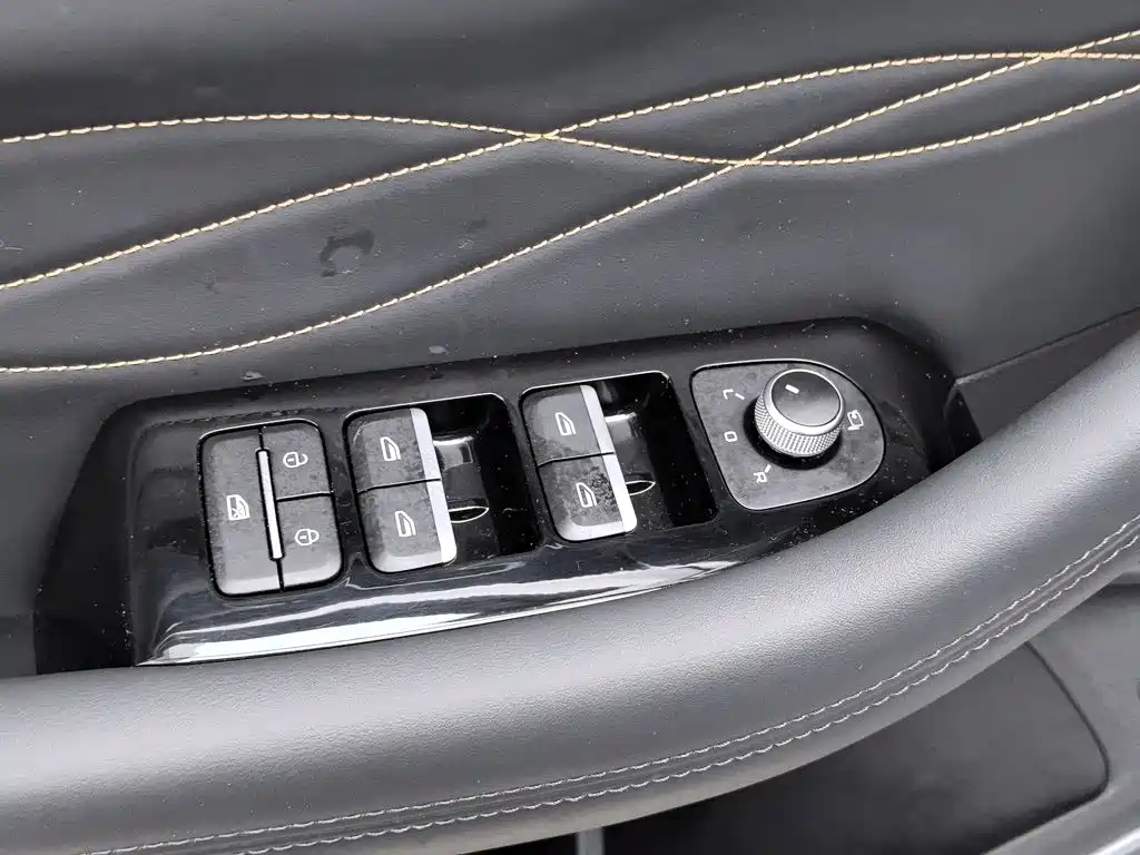 Geely Xingyue L — миниатюра 9