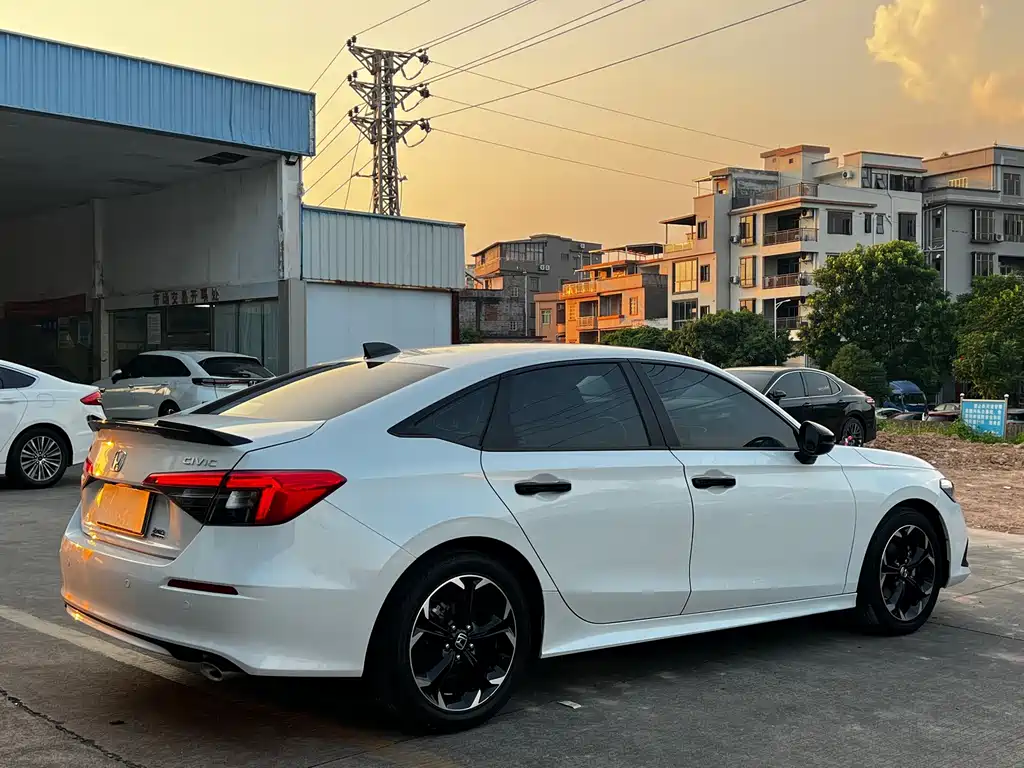 Honda Civic — миниатюра 7