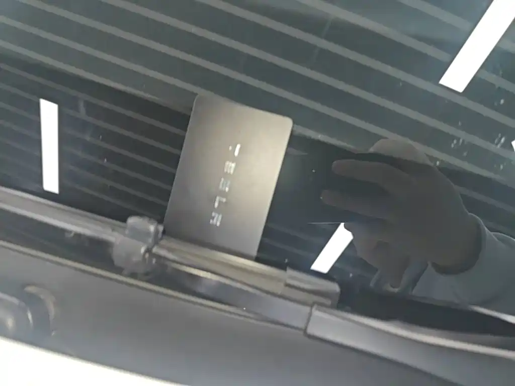 Tesla Model 3 — миниатюра 9
