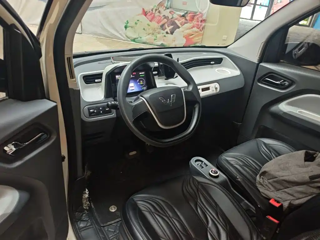 Wuling MINIEV — миниатюра 10