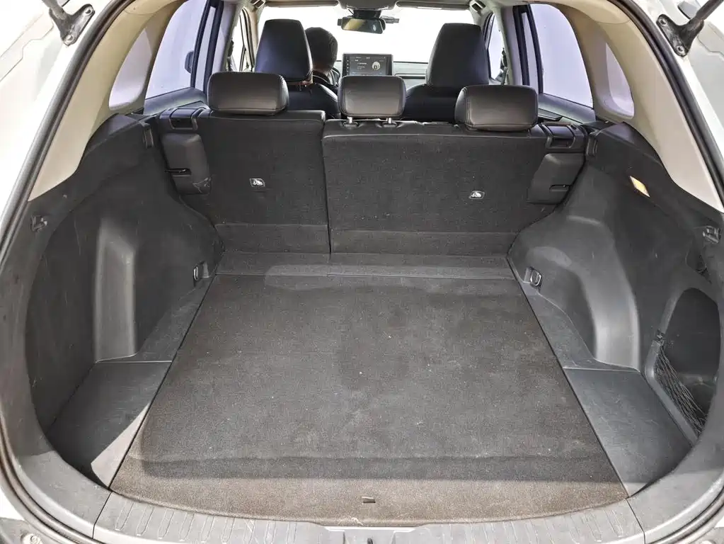 Toyota RAV4 — миниатюра 9