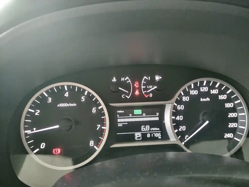 Nissan Bluebird — миниатюра 4