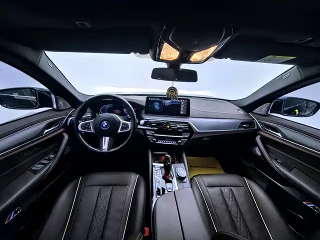 BMW 5 SERIES NEW ENERGY