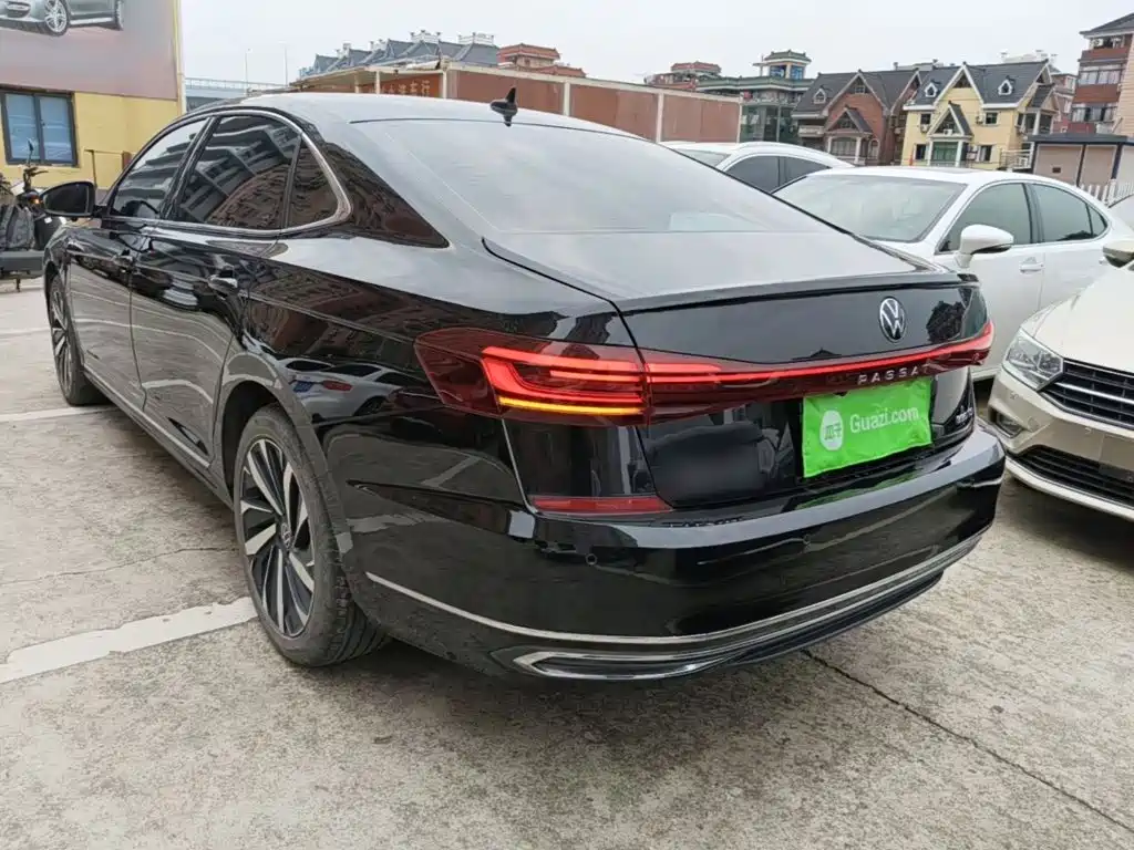 Volkswagen Passat 2023 330TSI Elite