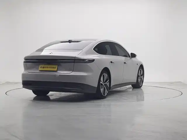 NIO NIO ET7