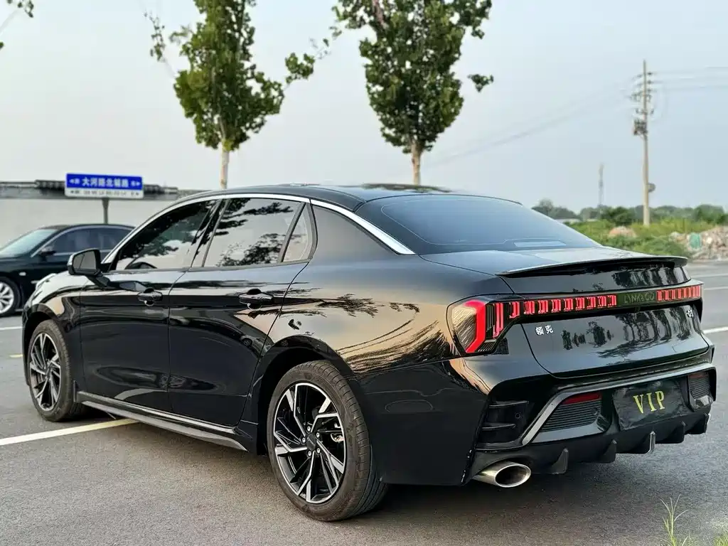 Lynk & Co 03 — миниатюра 7