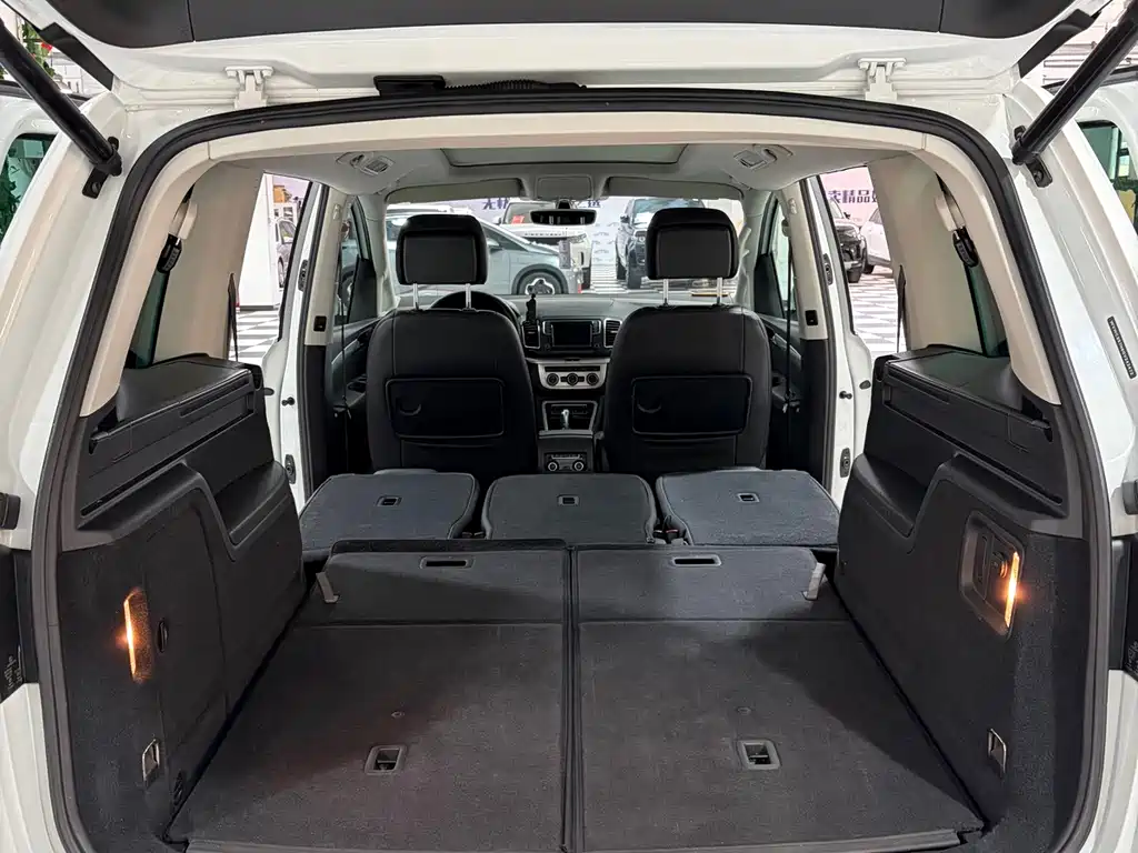 Volkswagen Sharan — миниатюра 11