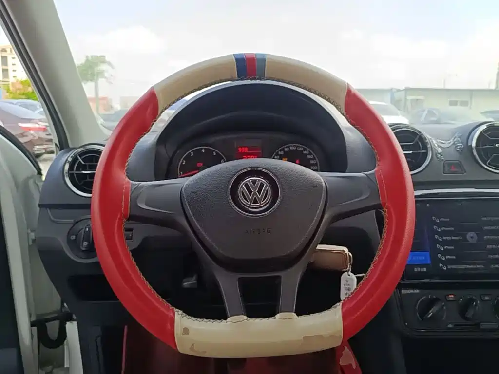 Volkswagen Jetta — миниатюра 11