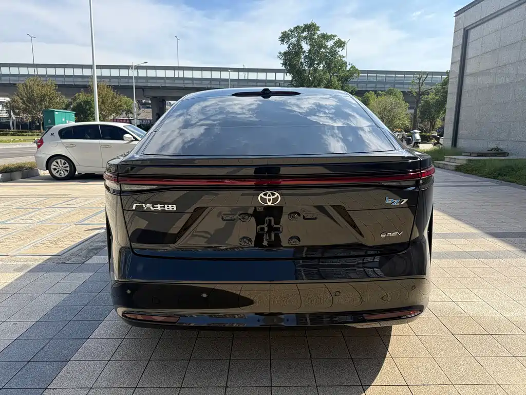 Toyota bZ7 — миниатюра 14