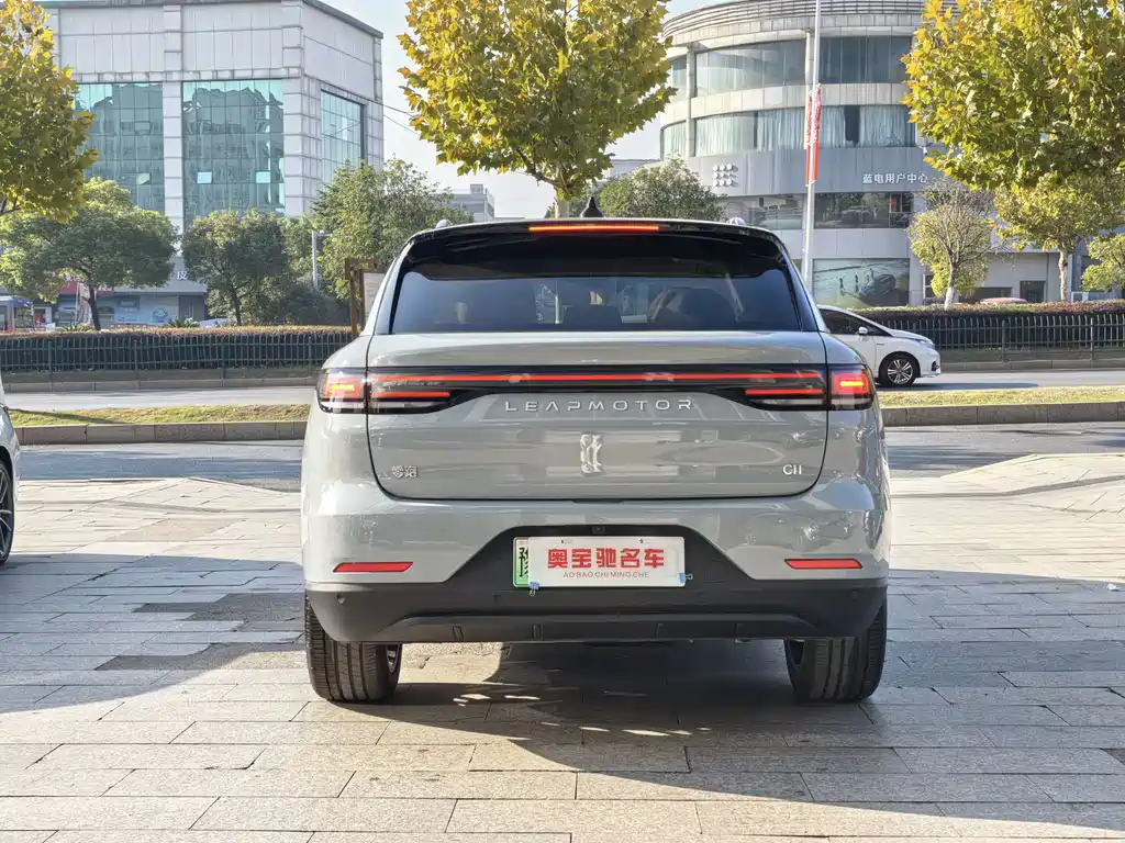 ZERO-RUNNING CAR ZERO RUN C11