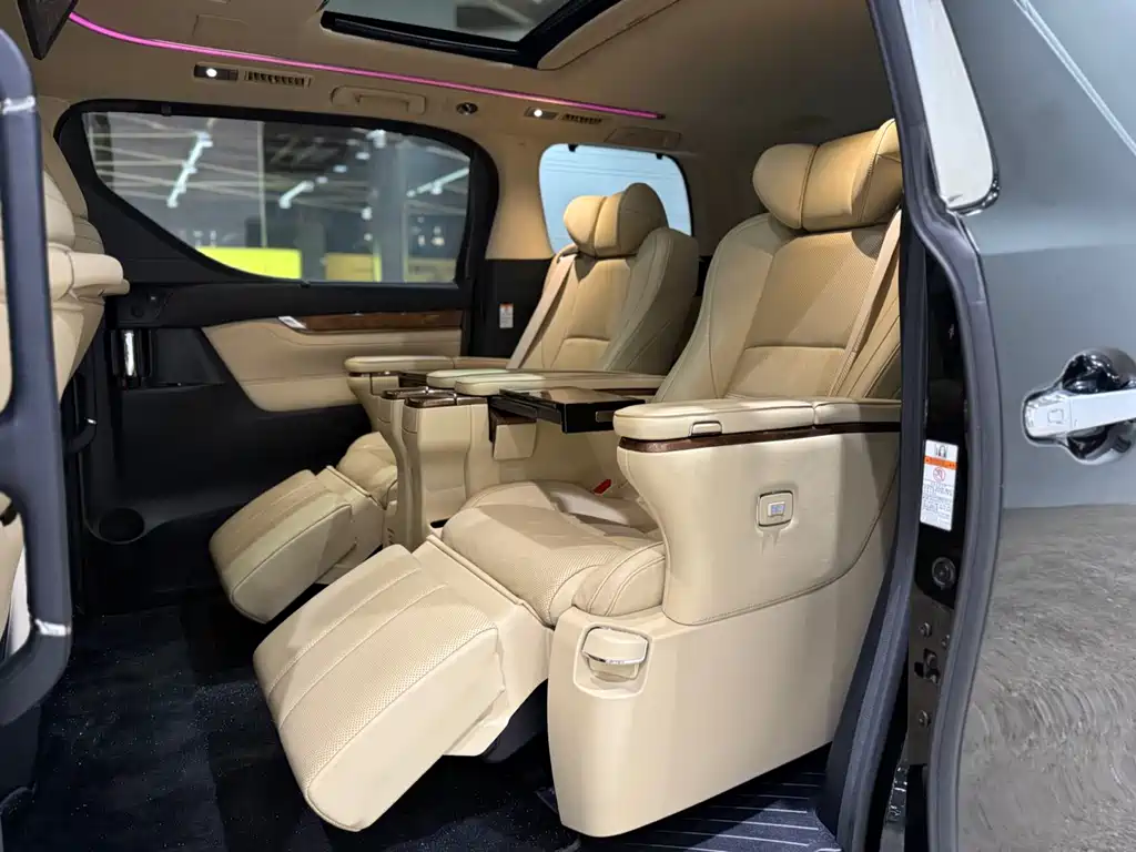 Toyota Alphard 2015 3.5L Luxury