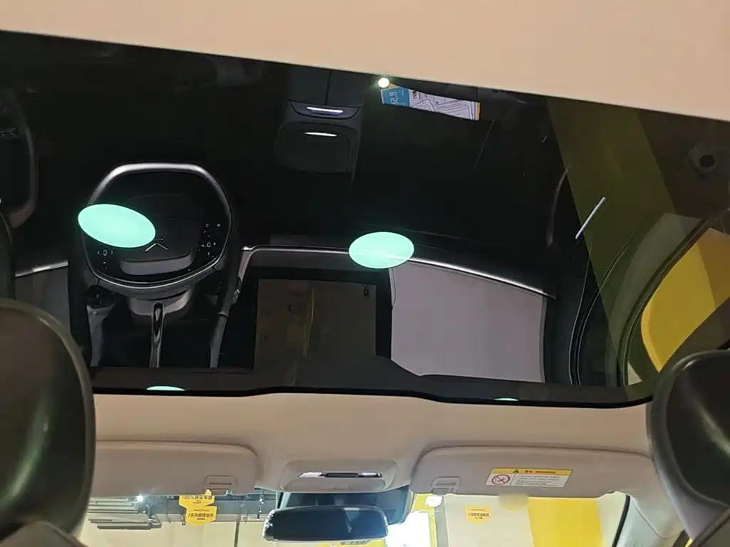 XPeng P7 — миниатюра 18