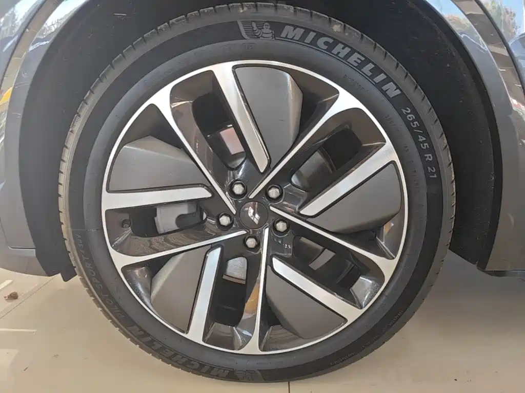 Li Auto Li L8 — миниатюра 23