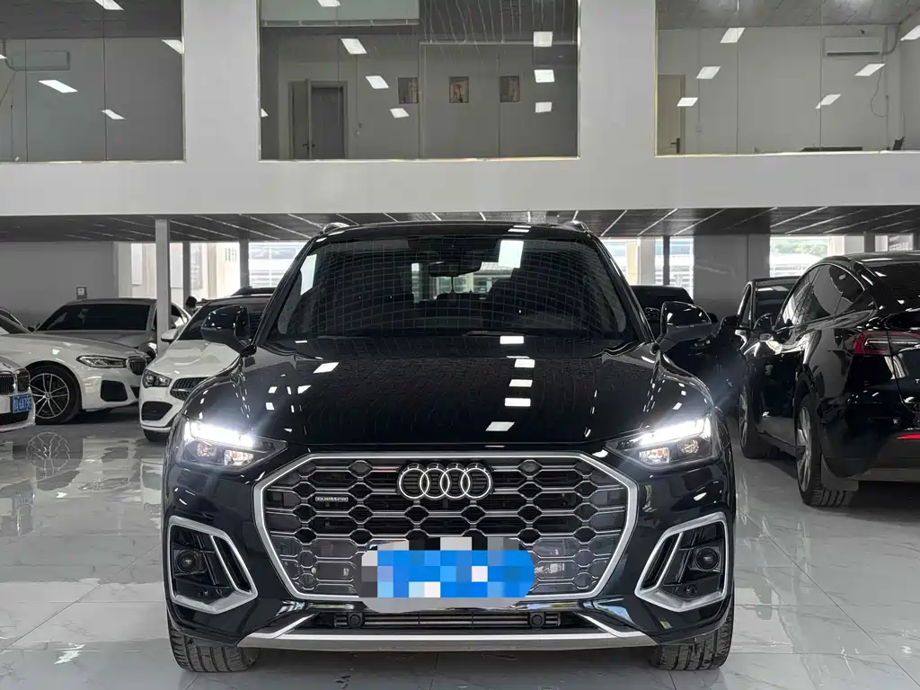 Audi Q5L — миниатюра 2
