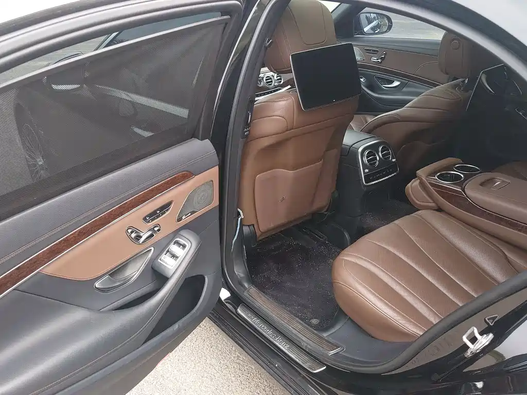 Mercedes-Benz S-Class — миниатюра 8