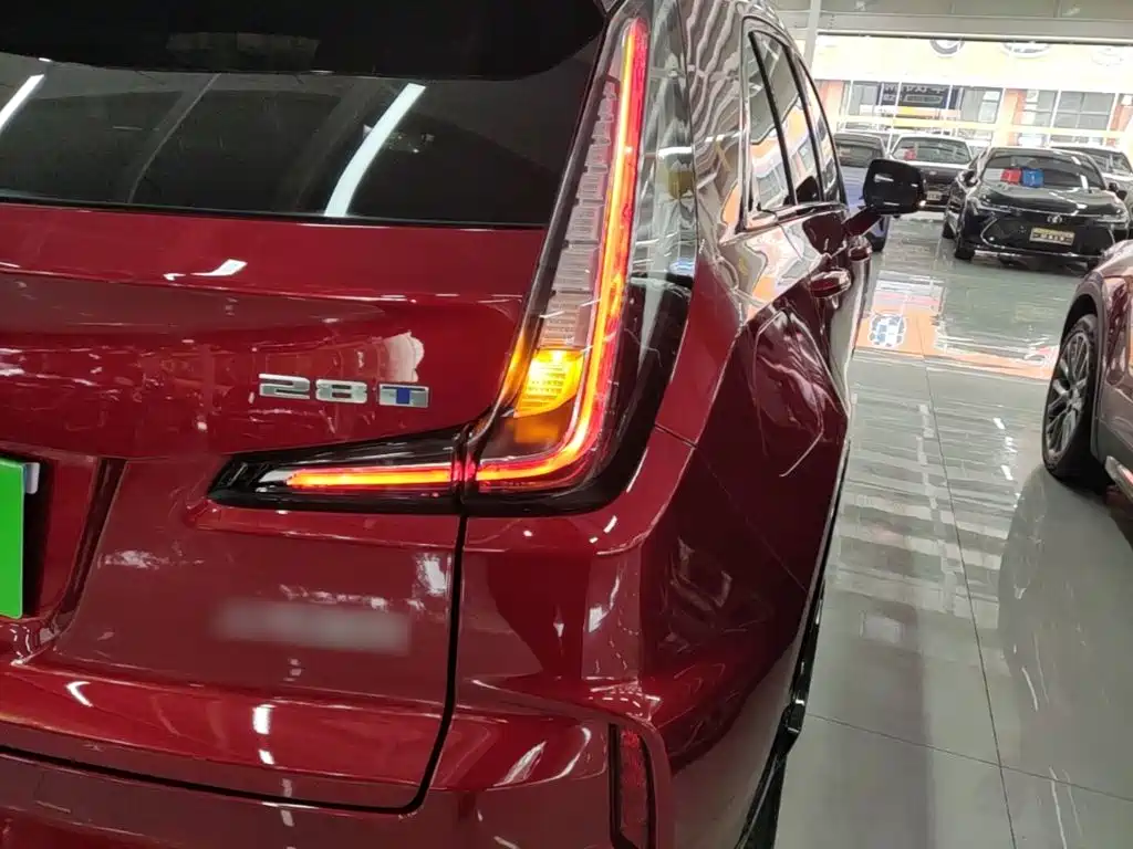 Cadillac XT4 2024 28T Luxury