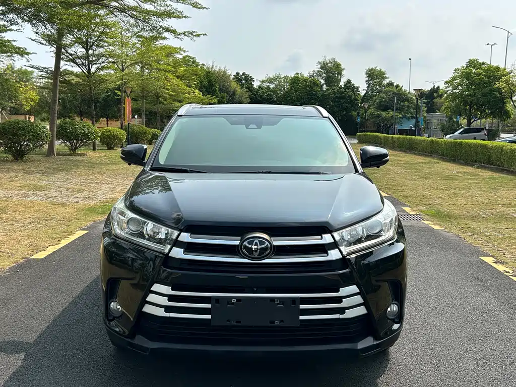 Toyota Highlander — миниатюра 2