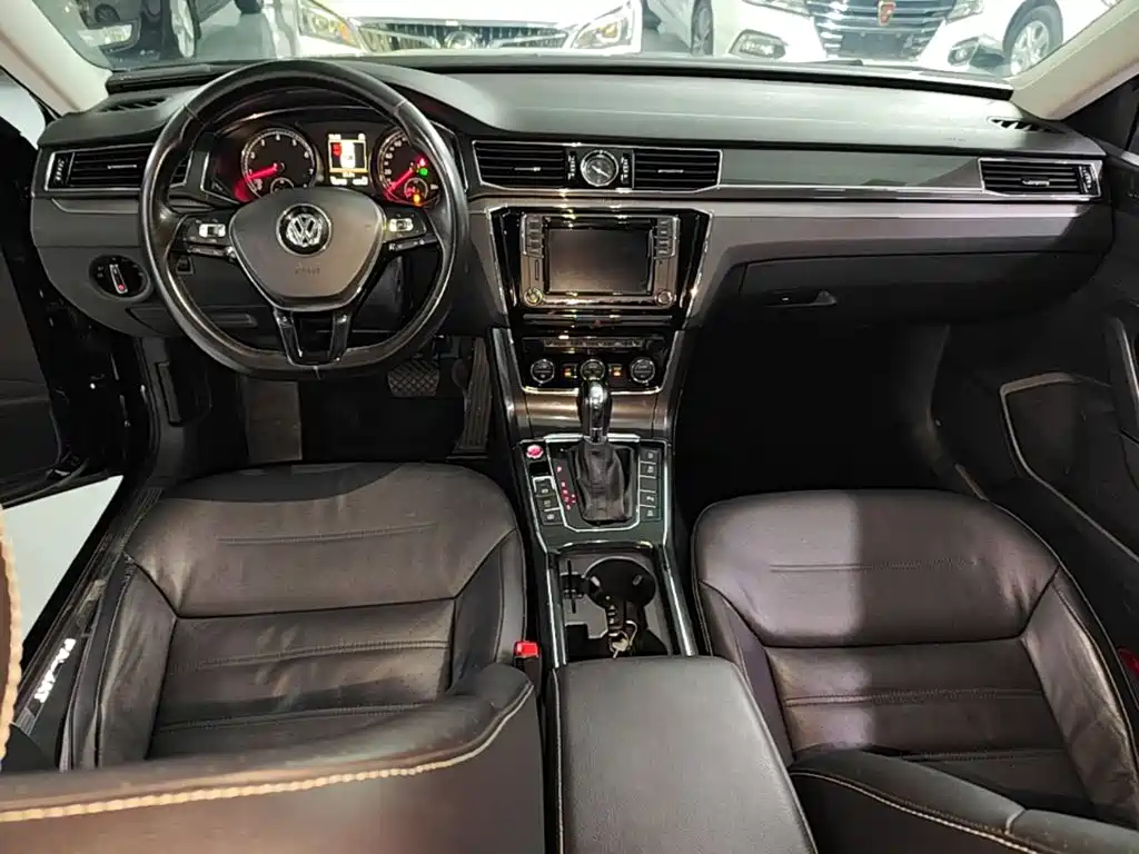 Volkswagen Passat — миниатюра 10