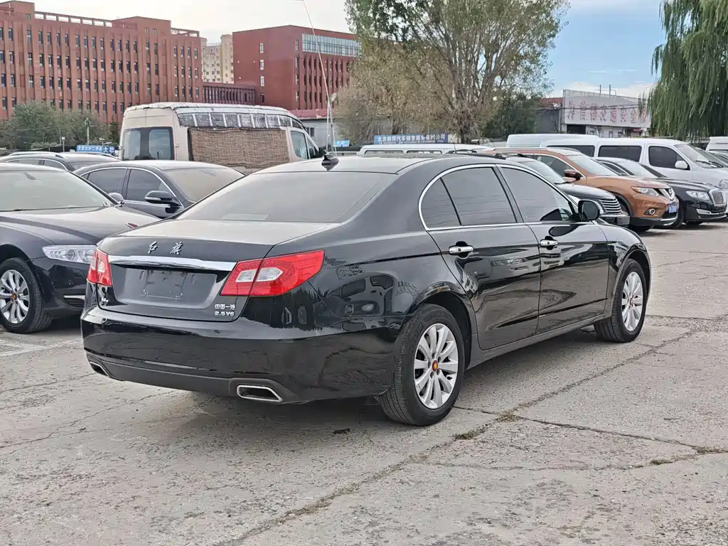 Hongqi Hongqi H7 — миниатюра 5