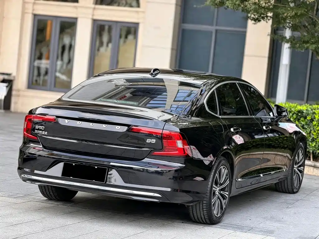 Volvo S90 — миниатюра 9