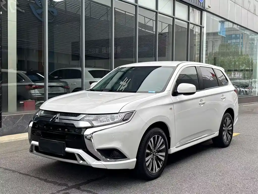 Купить Mitsubishi Outlander
